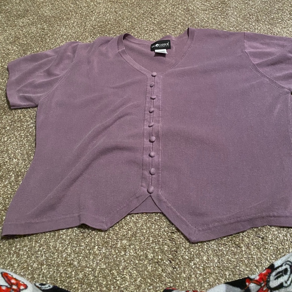 Short sleeve sweater